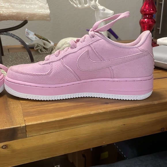 Swarovski Nike Pink corduroy Air Force 1’s with pink SWAROVSKI crystals - Picture 9 of 11